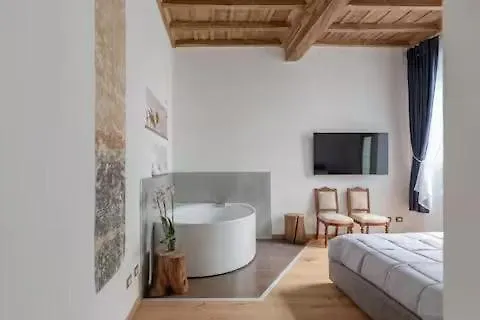 Magnolia Coliseum Gem 3x Jacuzzi *