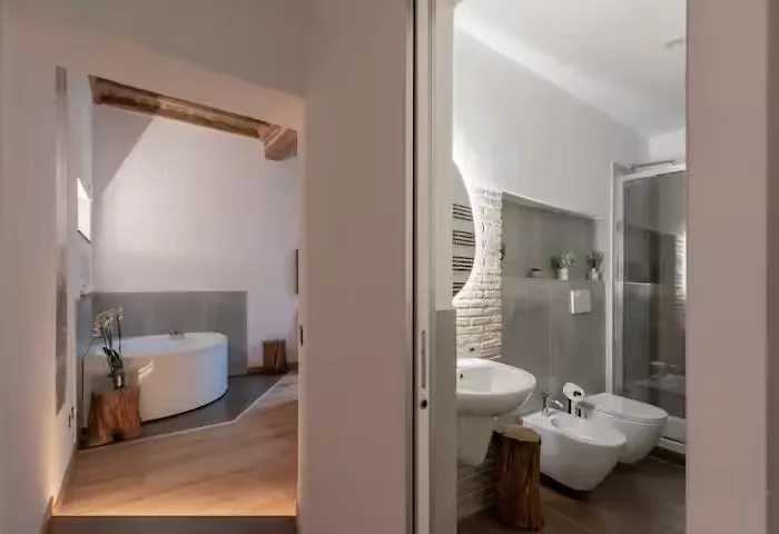 Magnolia Coliseum Gem 3x Jacuzzi Appartement *